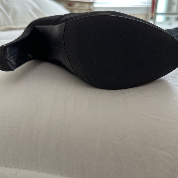 Steve Madden Gorgeous Black Suede Over the Knee Boot - Picture 10 of 14